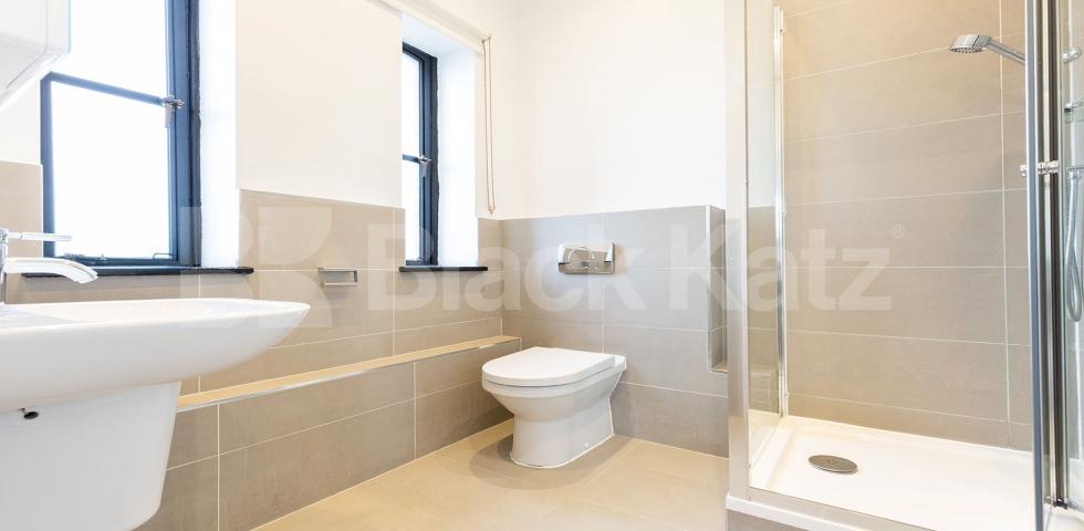 			3 Bedroom, 1 bath, 1 reception Apartment			 SPRINGFIELD HOUSE LOFTS-TYSSEN STREET, DALSTON E8